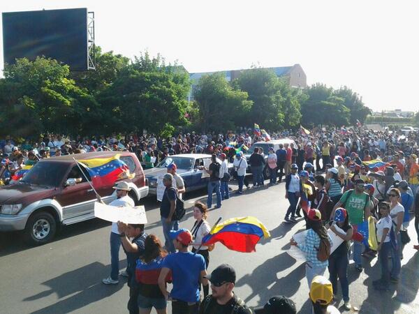 martinezantia's tweet photo. PuntoFijo 4:23pm
 http://t.co/HO6f68ZKqs
