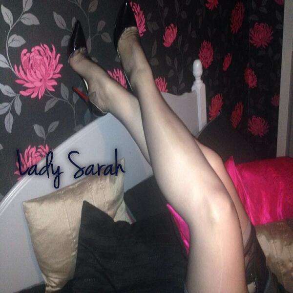 Lady_Sarahs's tweet photo. Showing of the rht nylons. Xx http://t.co/UUYxJntvIb