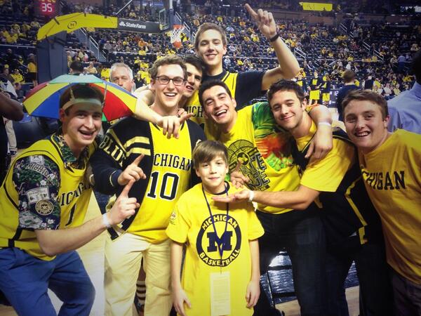 JohnHaesler's tweet photo. Let's Go blue! #LiveFromCrisler with the Michigan ball boy of the year http://t.co/lJSkYi377d