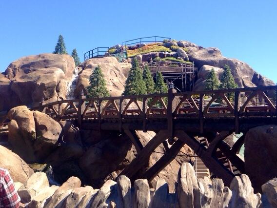 BgnihMyIUAAgxdC.jpg:large