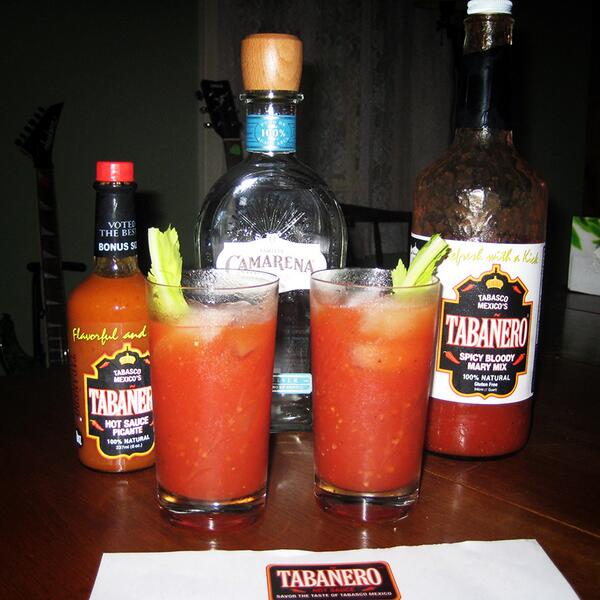 TabaneroHot's tweet photo. #SundayFunday - Tabanero style! | #GetSauce: http://t.co/udl5BVCr8E | #TabLife http://t.co/LuvguT6uey