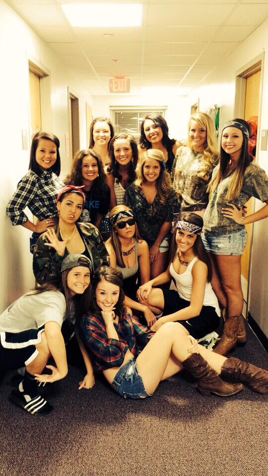 craves77's tweet image. shoutout to last night and my pledge class #BETvsCMT #fall13