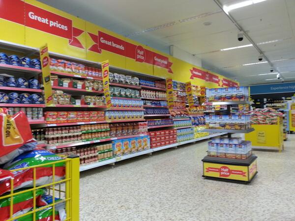 Mr_Ollie_Mills's tweet photo. Another great power aisle launch by the A-Team! #LoveEveryPowerAisle @johnwilson25727 @AmandaPTesco @jonny_mcq http://t.co/w9eI935wXh