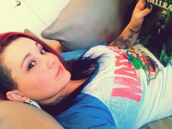 Veiledmaiden22's tweet image. Lazy Sunday in my new #Marvel shirt, watching #CaptainAmerica and reading my #Hellraiser comics. #Nerd level: High