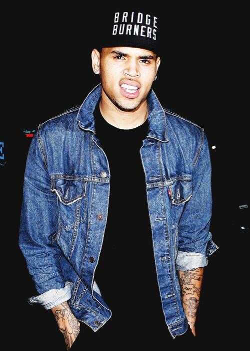 Badclothesporn's tweet photo. Chris Brown http://t.co/l2f53PtSbv