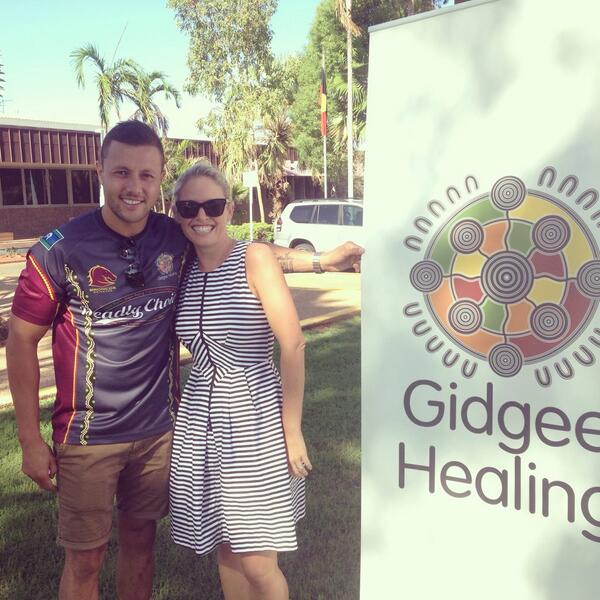 MelRiordan's tweet photo. Blue sky and the sun is shining. Bringing @DeadlyChoices to Mt Isa and bringing @scottprince7 home! http://t.co/GA2K7TdD9T