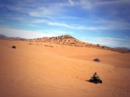 playing in the dirt #redsands with @jakob_schubert @lukaskoeb