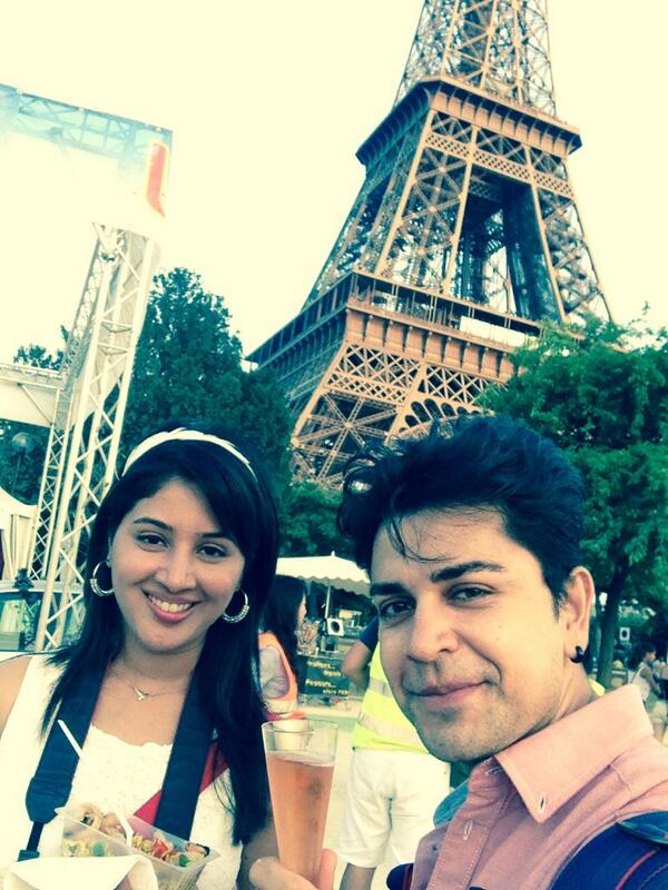 akangsha2000's tweet photo. Wine n Dine @EiffelTower @Paris with @piyushsahdav http://t.co/LOSfdisLn3