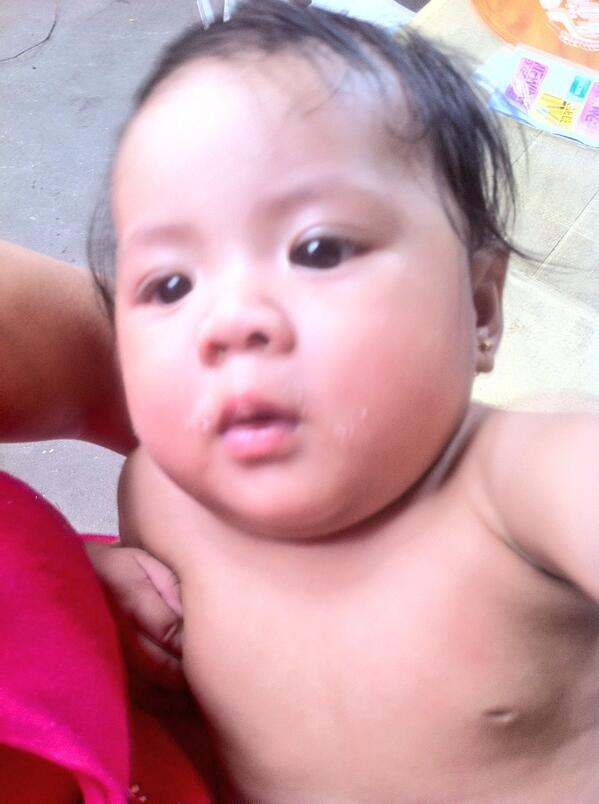 iloveGhian's tweet photo. Baby dungis ready for bath... http://t.co/Sw5pqr3CCo
