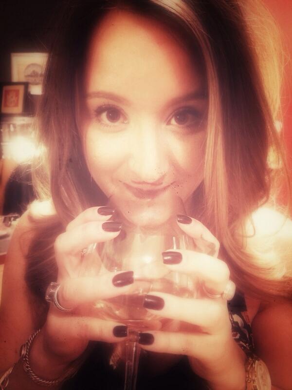 AlessandraMaria's tweet image. My lipstick mustache - #classystachey