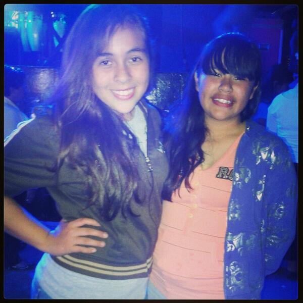 laritalau's tweet photo. #Party!♥ http://t.co/2lVOiboFNW