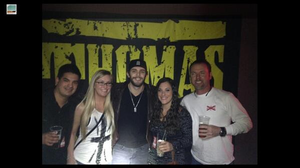 Thanks <a href="/ThomasRhett/">Thomas Rhett</a>  for the passes and the KILLER show tonight at universal studios