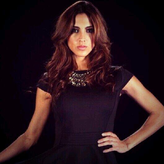 NBL_FC's tweet photo. GABRIELA ALVAREZ DE VENEZUELA ESTA EN LA MANSION! #NBL http://t.co/BWZTS75fF7
