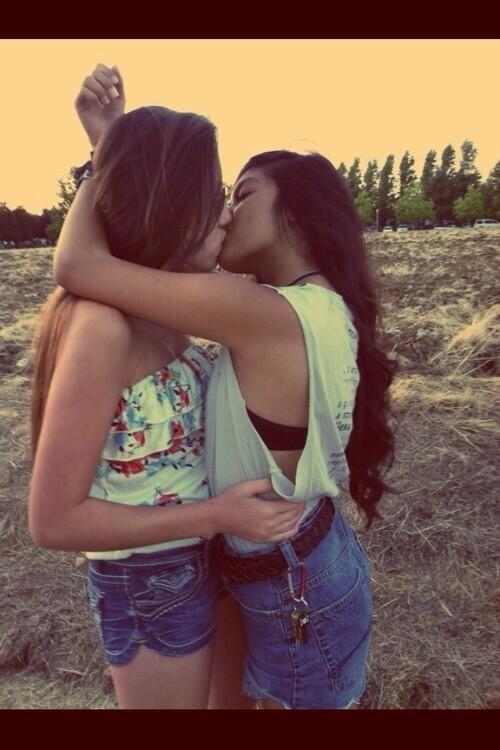Kissing a hottie ;)