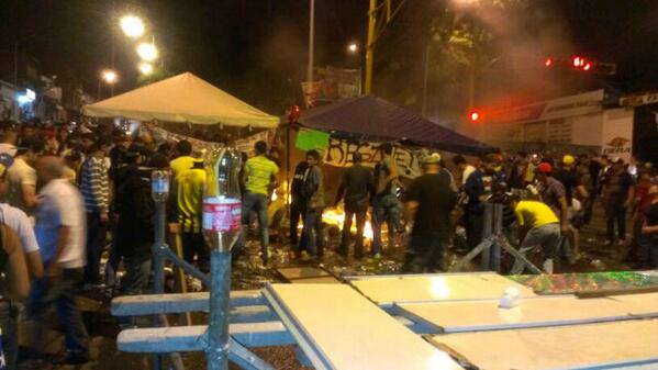 solrac2022's tweet photo. San Cristóbal Edo. Tachira!! A esta hora @reinaldoprofeta @MarceloNolla @AnonymousVene10 http://t.co/RNqO2zNPNk"