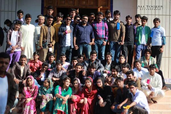 Fida_Wassan's tweet image. Me &amp;amp; the day champ Arsalan Larik with the attendees of #PYLC on the last day :)
#Khairpur, #Sindh.
@BakhtawarBZ