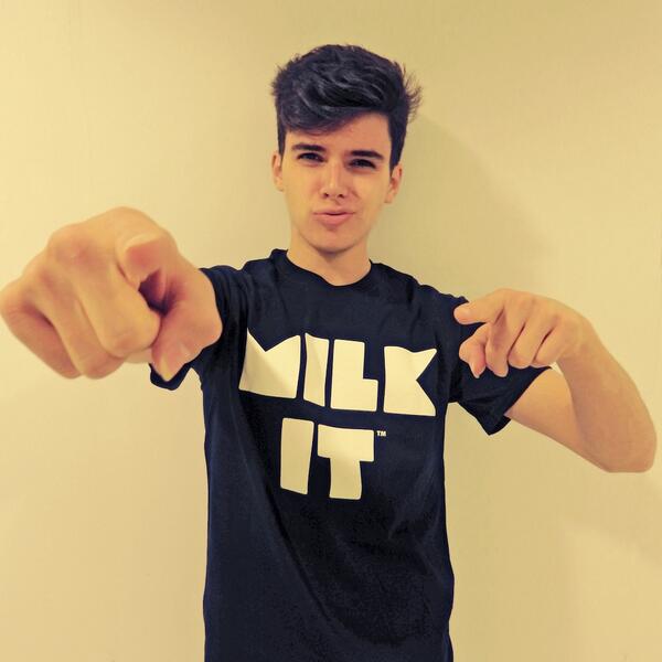 makemineMilk's tweet photo. RT @MilkItGB: Hey @makemineMilk Could we get an RT for our cool new ♥ Milk vid? PLAY > http://t.co/iiUVIESHFq ♥U! http://t.co/qcfGqrhF8g
