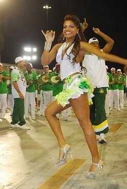 First Samba class Thursday @ 7pm - check the Facebook group for more info! :) P.S. Happy Monday to our new followers!