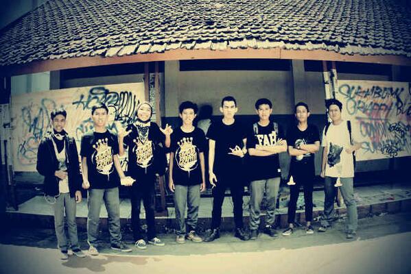 Anak2 #SukabumiGraffiti. Lagi eksis di #smansa ☑ #BU©KS