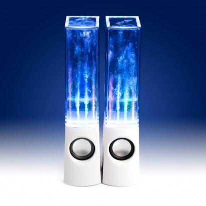 tech_awesome's tweet image. Water dancing speakers!