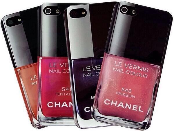 Chanel_collect0's tweet photo. CHANELのiPhoneケース♡ https://t.co/XwG4XBZN8p
