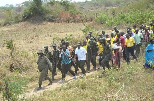 NationFmKE's tweet photo. #Museveni now agrees to sign anti-gay bill into law http://t.co/iLozitNyJF  #Gaybill http://t.co/c62iiWJZZs