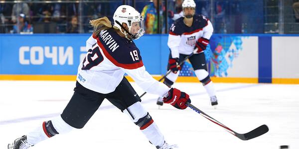 TeamUSA's tweet photo. Women's hockey LIVE now on @NBCSN vs SWE. #TeamUSA up 2-0 in 1st - playing for a spot in gold medal game. #GoTeamUSA http://t.co/uNDk0qxgAH