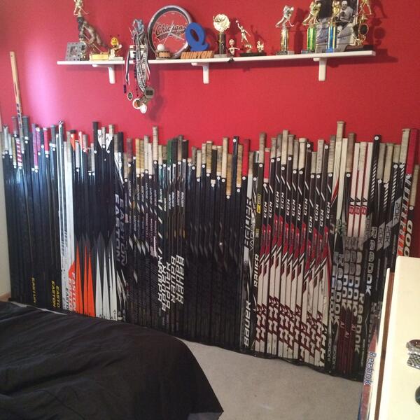 Qstixs's tweet photo. FREE SHAFT GIVEAWAY! Must retweet and follow me for a chance to win! One winner will be picked at 2k rt's! 
#retweet http://t.co/d87Gc42GaC