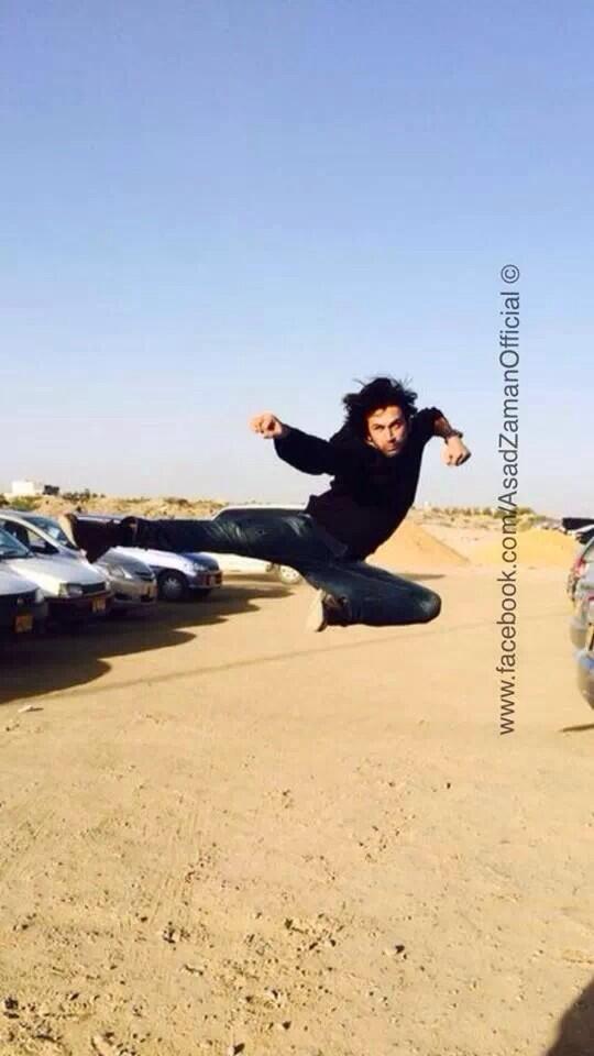 IAsadZamanKhan's tweet image. Don't try this at home...
#AsadZaman #AsadZamanOfficial #flyingkick #wushu #superman #hi