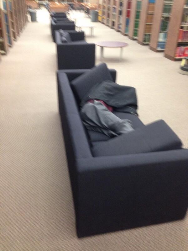 iamtheoldkanye's tweet image. Fuck my dorm ima sleep in the library #evans #adderalgotmelike👀 #2tests