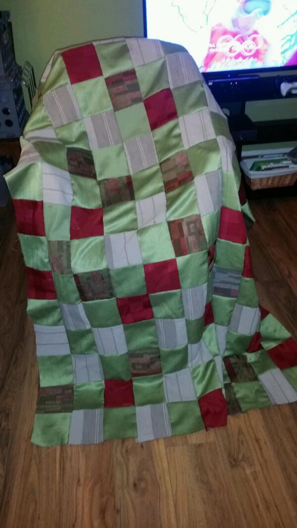 irishgirl0527's tweet image. working on a winter project… #scrapquilting