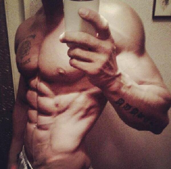 Ripebeast's tweet photo. Stay shredded. Never satisfied, always hungry. http://t.co/l4CK2uwfAA