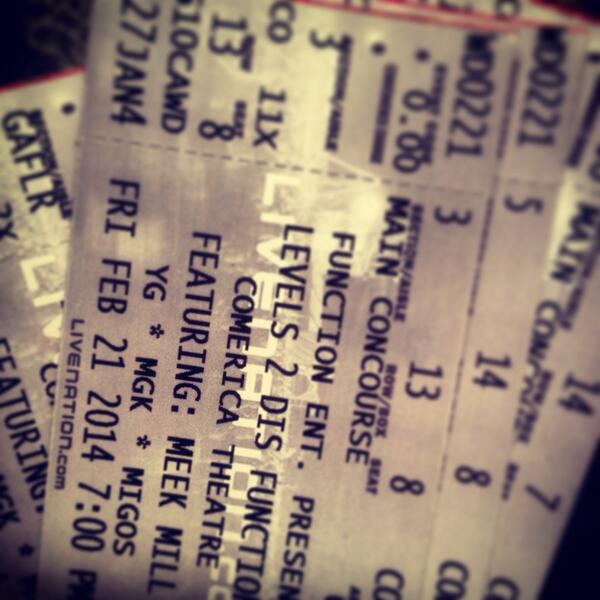 peacelovbridge's tweet image. Wednesday @ChachiDollPromo droppin by @pinkrhinoclub to see baddie @Cyn_Santana 🙌 We may drop sum tix to giveaway !