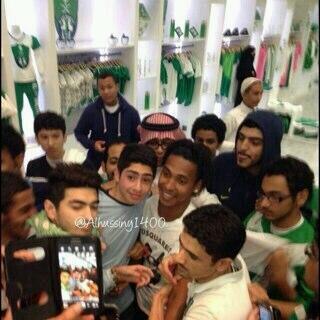 7rooof_mlkyah tweet picture