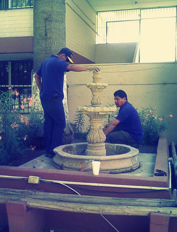 sacus1416's tweet photo. Oh sorpresa! la fuente del edificio 9D próximamente funcionando :D! te invitamos a cuidarla pues es para ti! :) http://t.co/d5kq0n6RNQ