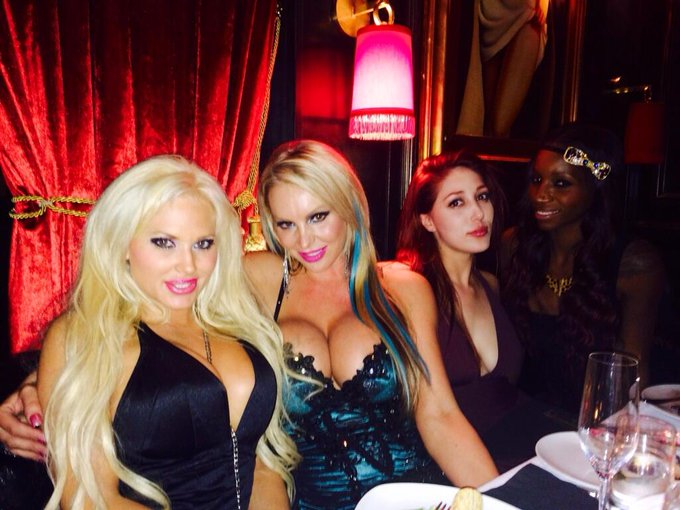 Christi Shake and I at Rare on Sunset to celebrate Crystal's Birthday http://t.co/OBBQ2JtSed<a href="/tag/sexysuzy"class="tags"><span>#sexysuzy</span></a>