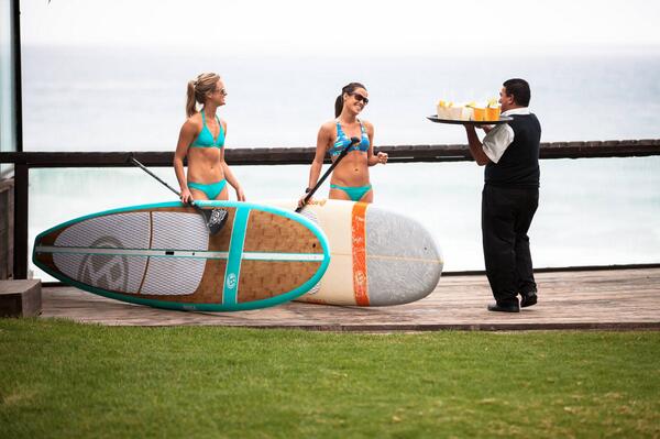 BOGASUP's tweet photo. Want first class service? Paddle a BOGA. #bogagirls @oakleywomen @marissaroseyoga @LaceyCalvert @BOGASUP http://t.co/G8UNZZRBlt