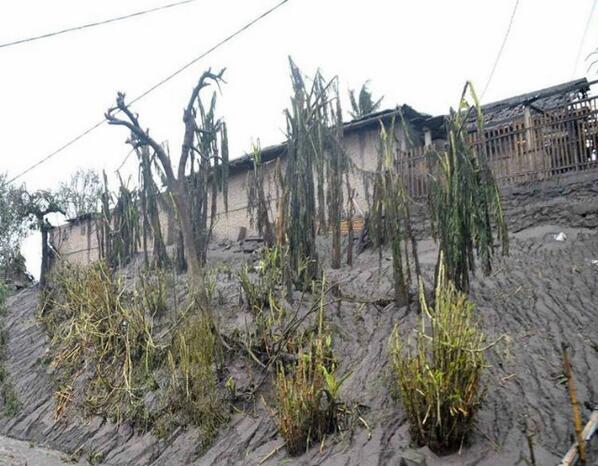 phezthephez's tweet photo. Radius ±10 km #Real #Ngantang #Pasca_Erupsi_Gn_Kelud #Pray_For_Kelud #phezthephez http://t.co/IMtS7vGQU9