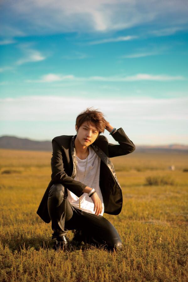 BgsHKwzCAAAToSm.jpg:large