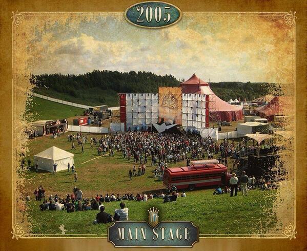sacmx's tweet image. Tomorrowland 2005 

Main Stage.......