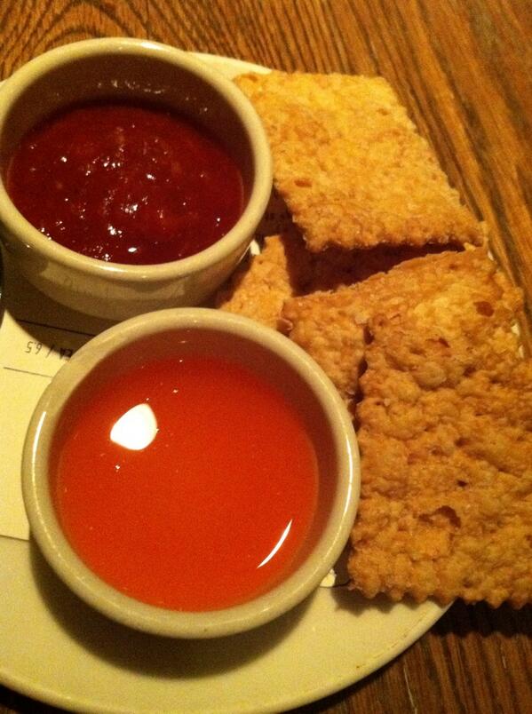 Trying #ValentinesDay again <a href="/TheOptimistATL/">The Optimist</a>. No snow, no ice, just homemade saltines and habanero sauce.