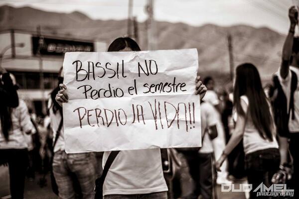 Geneh_ncm's tweet photo. "@Usemistas: Y tu? Preocupado por perder clases? Te recordamos que :  http://t.co/miDCGGnePs"