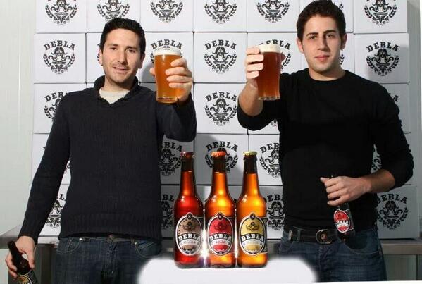 CervezasDebla's tweet photo. Julio y Joaquín, dos jovenes emprendedores de Utrera, os invitan a disfrutar de sus Cervezas Artesanas... http://t.co/7p7jgeqFkk