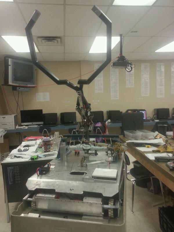 CyborgTigers's tweet photo. Our robot is named Marshmallow Thrower! http://t.co/iFAQEMXI28