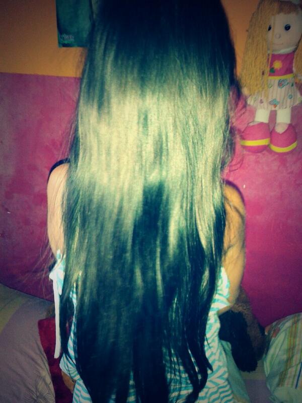 saray61459374's tweet image. Cabello de la hermana