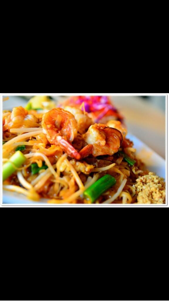 DarabarLA's tweet photo. Padthai with Shrimp http://t.co/K5AHF4LLn6