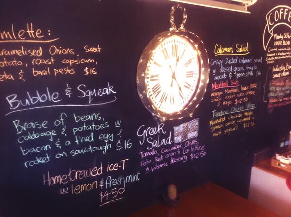 What a sexy day! Homebrew Ice-T with Lemon and Fresh Mint to keep you hydrated, and a Crispy calamari chilli salad ❤️