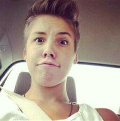 Madison_Beeer's tweet image. I miss my twerp of a brother, I'm older buy 3 minutes, oo killem ~Laughs~