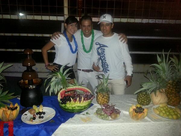 27Maoly's tweet photo. Cumple de Jeff http://t.co/ipTJ3Ijntu