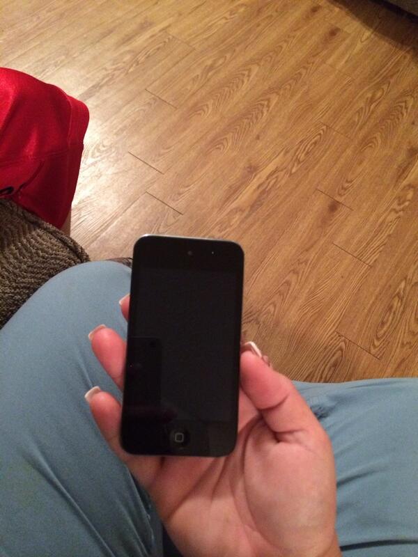 mz_mcelrath's tweet photo. iPod touch 150.00 front and back camera http://t.co/VTnzwGDKIx